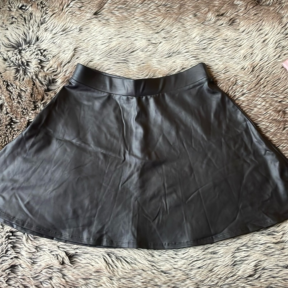 Forever 21 black leather skirt